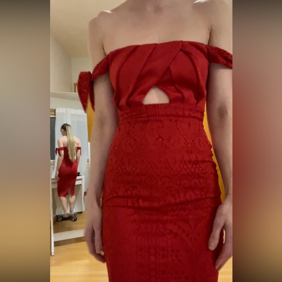 Red Lace Off-the-Shoulder Dress - Picture 4 of 8